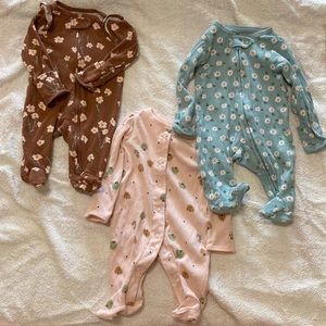Set Of 3 Carter’s: Newborns.